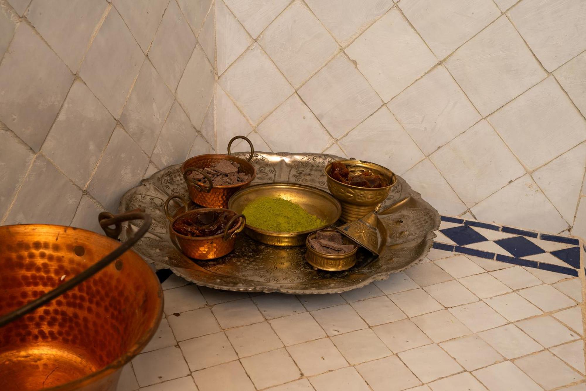 Dar Al Ghazal Hotel Tangier Bagian luar foto